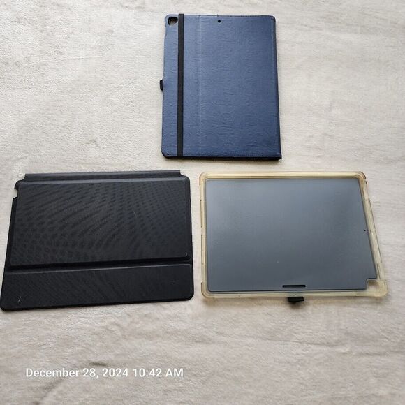 I Pad Pro Hard Case w/Stand & Rechargeable Keyboard & Smart Cover 2017 3 Pieces - Picture 7 of 7